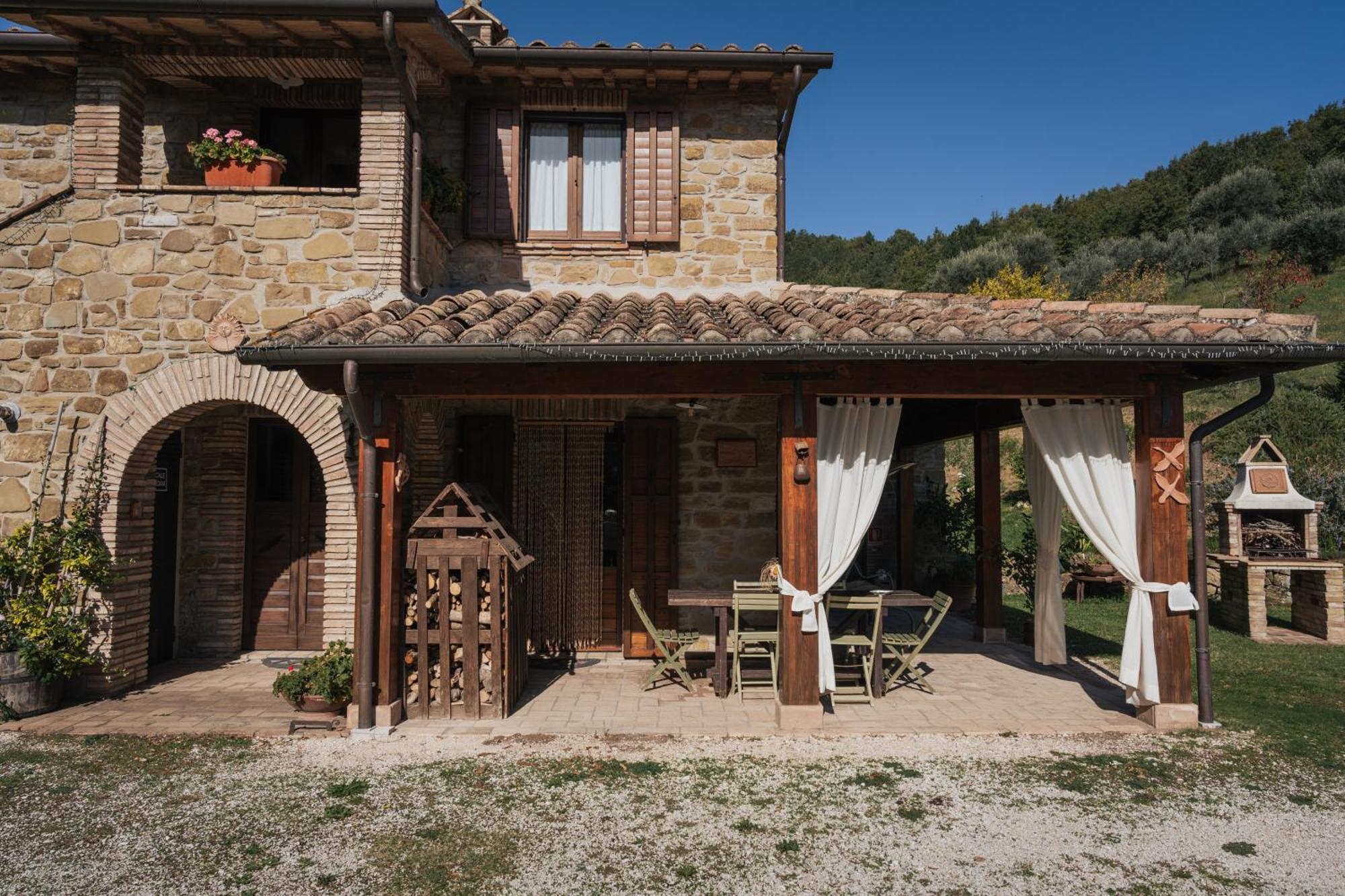 Agriturismo Casa Del Nonno Valfabbrica Kültér fotó